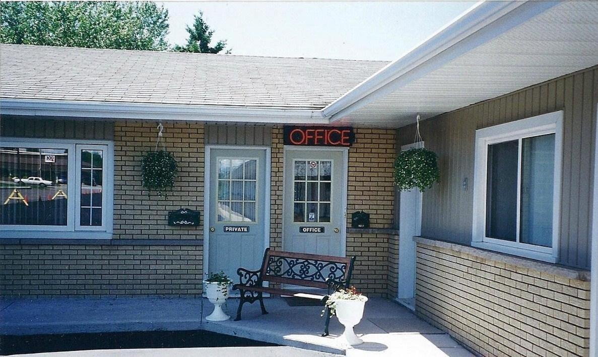 Adams Motel Sault Ste. Marie Ngoại thất bức ảnh
